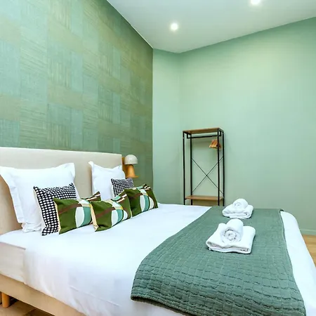 Central, Air-conditioned And Designer - Pereire