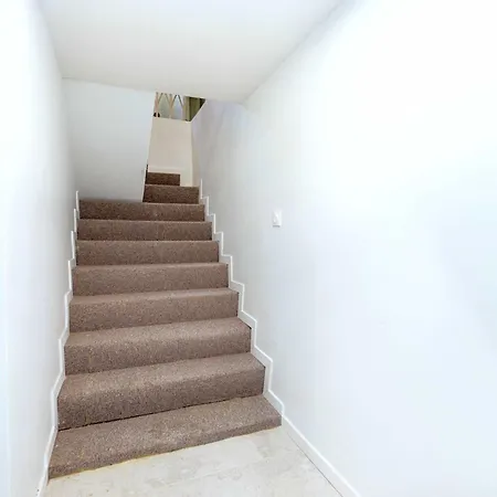 Central, Air-conditioned And Designer - Pereire *