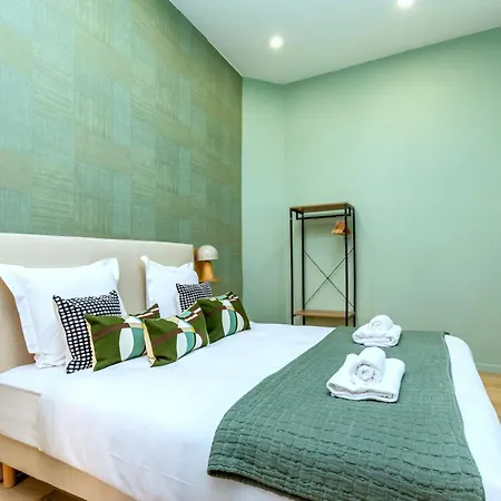 Central, Air-conditioned And Designer - Pereire