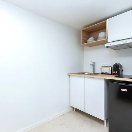 Central, Air-conditioned And Designer - Pereire 아파트